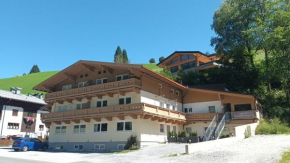 Haus Dienten Top 11